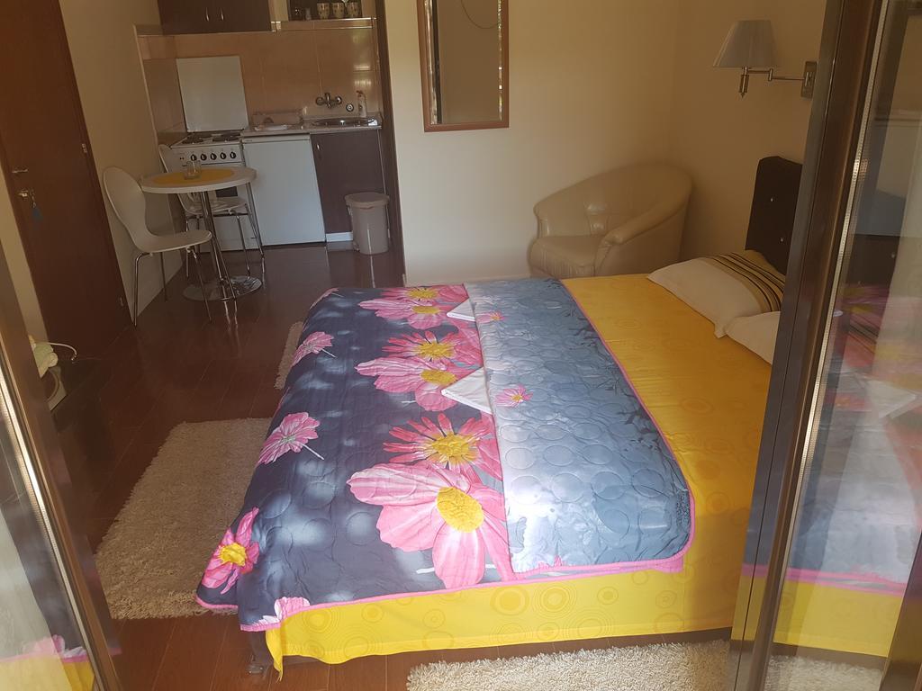 Apartments Grispolis Tivat Exterior foto