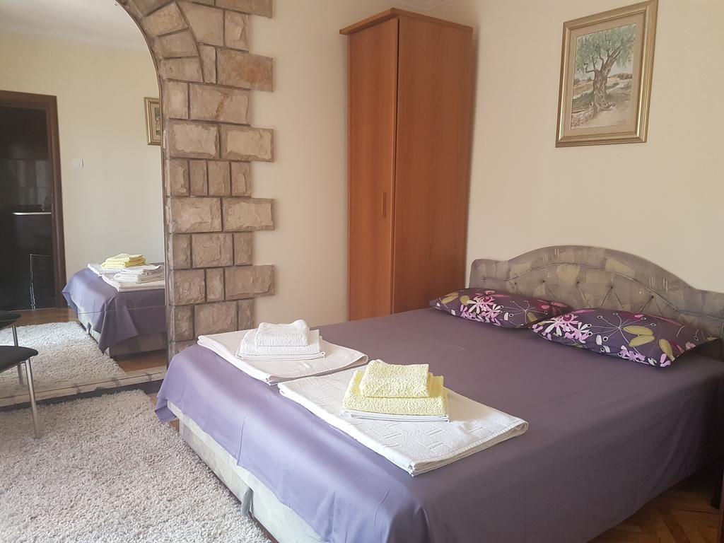 Apartments Grispolis Tivat Exterior foto